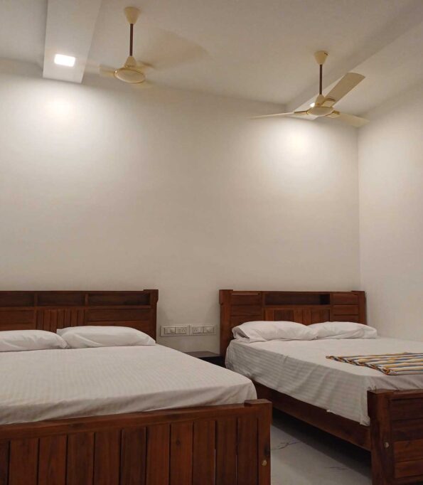 aliyarresidency-double-bed-room-in-pollachi-01