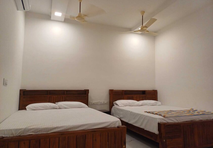 aliyarresidency-double-bed-room-in-pollachi-01